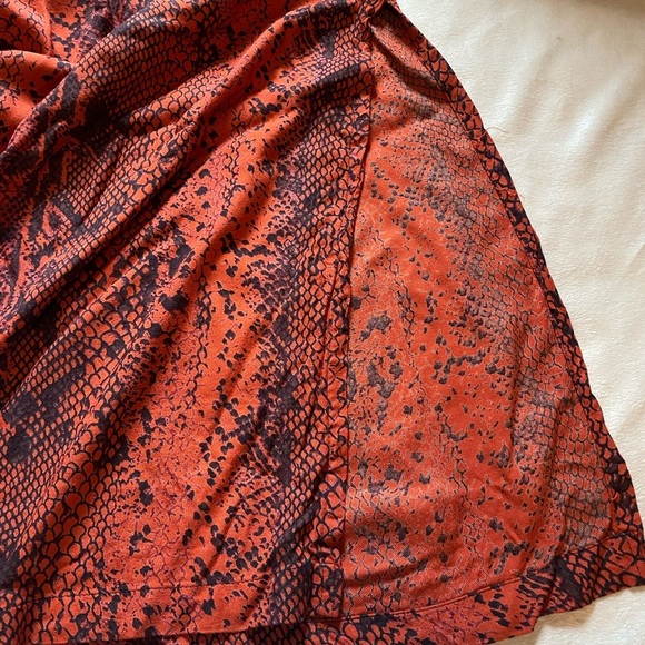 Nostalgia Red Snake Print Pants - Picture 7 of 10